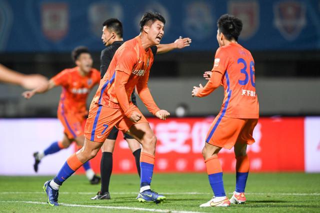 星空体育官网-泰山人人都想亲自加上冕冠 伤员盼复出郝伟在斟酌